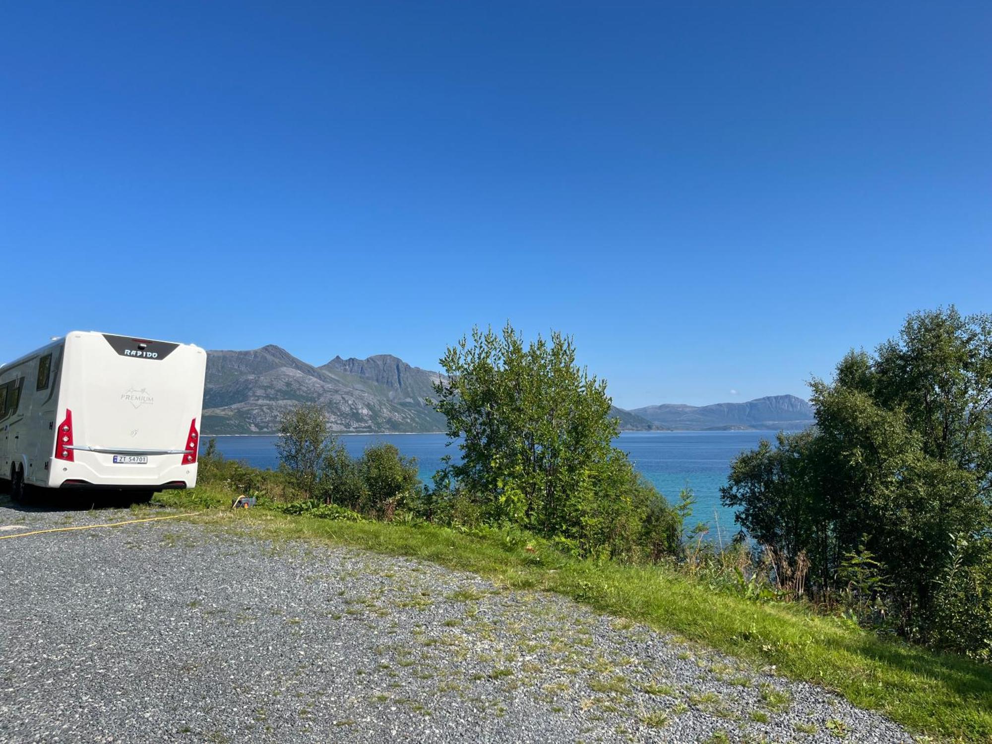 Fantastic View, Quiet And Relaxing By The Sea Villa Kvaloya Exterior photo